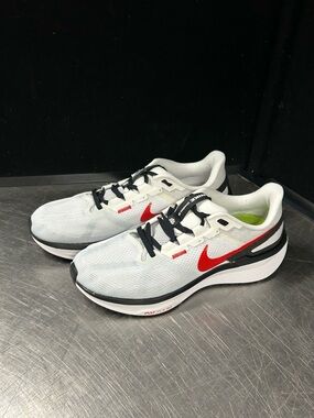 Nike Running Shoes Size 9.5 Men